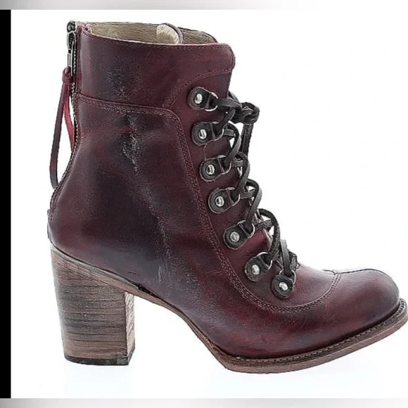 Freebird BorowBarrowLace Up Boots in wine size 9